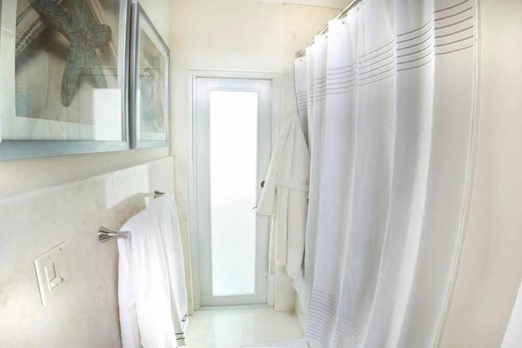 At St. Place “h”, Luxury, Pet Friendly Pousada Miami