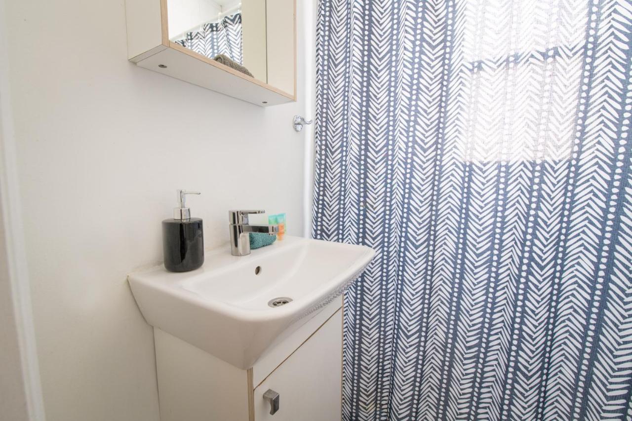In The Heart Of - Port Of / Airport Apartment