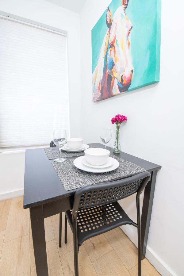 In The Heart Of - Port Of / Airport Apartment