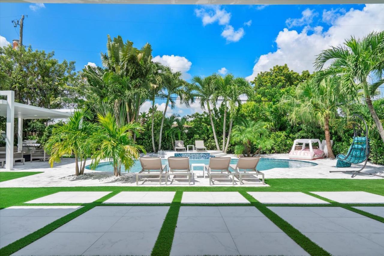 Villalee-jungle Palm Island White Marble Pool Area Holiday home *