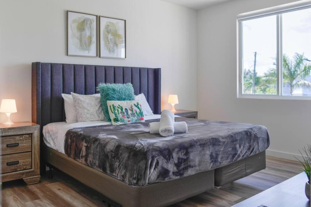 Awesome Townhouse 15 Minutes From The *