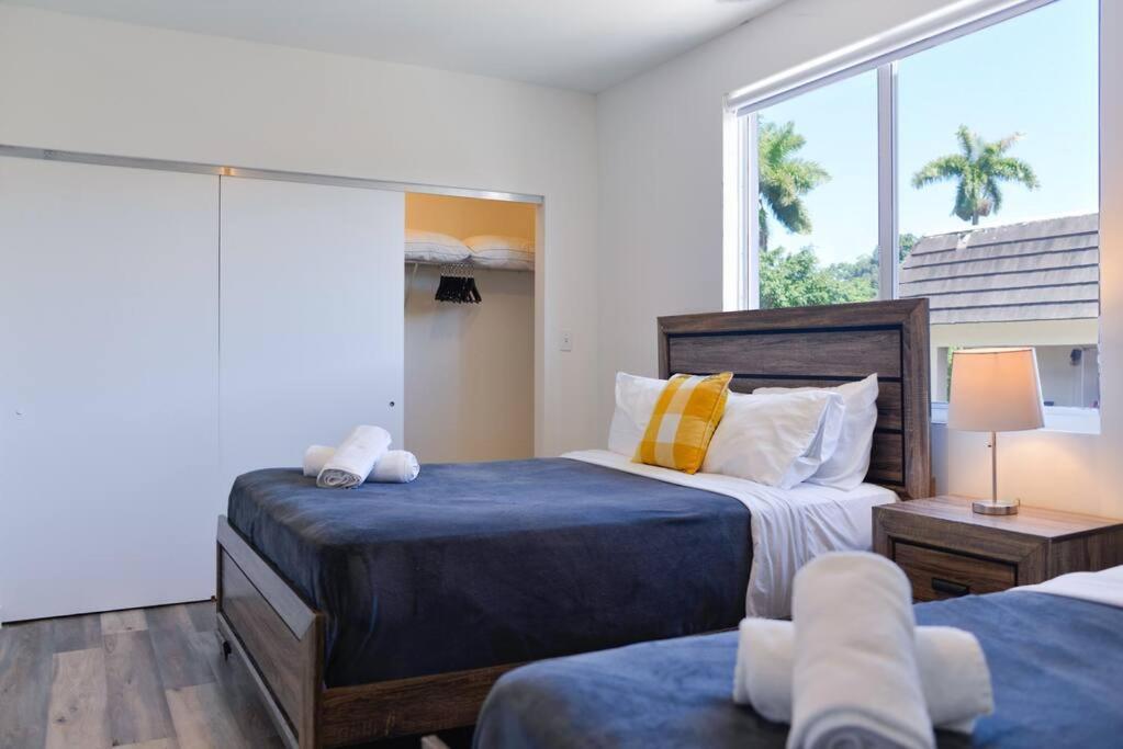 Apartment Awesome Townhouse 15 Minutes From The