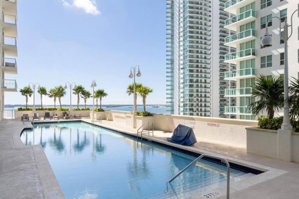 Lovely With & Ocean Views. Sleep Up To 6 People! Miami