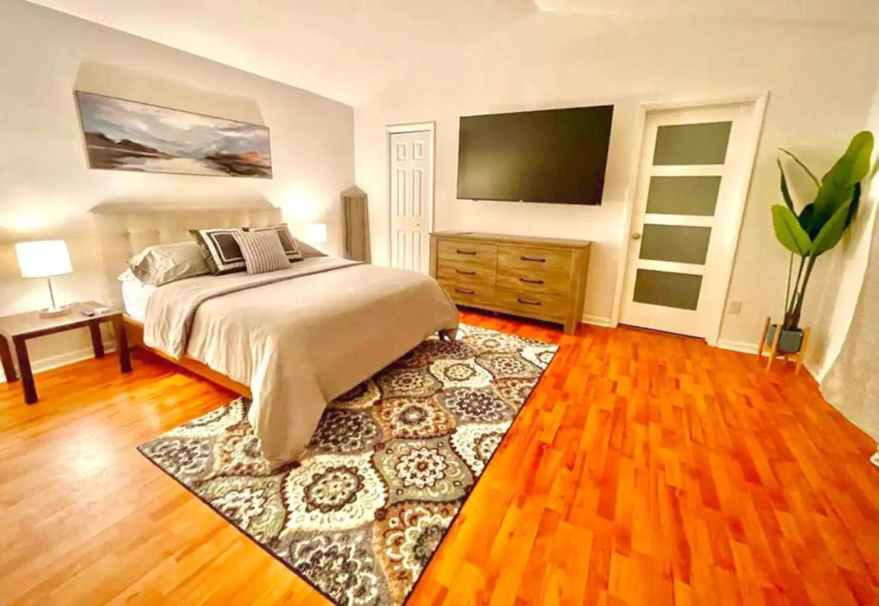 Kendall Keys Oasis W/ Pool, Theater & Arcade Holiday home *