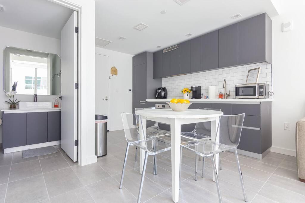 Amazing In Downtown Miami/brickell W/parking * Miami