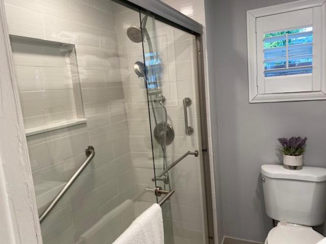 Modern 2/1 Near Midtown And Beaches Apartment Miami