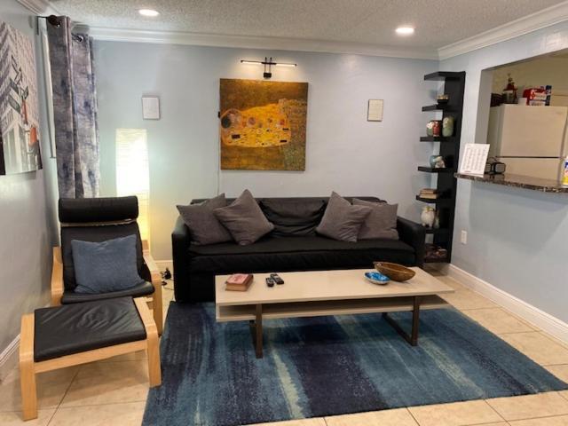 Modern 2/1 Near Midtown And Beaches *