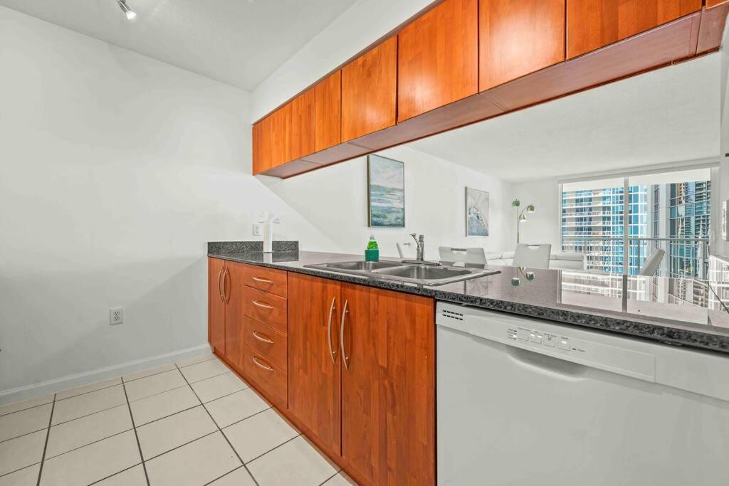 Exceptional • Brickell • Bay & Views * Miami