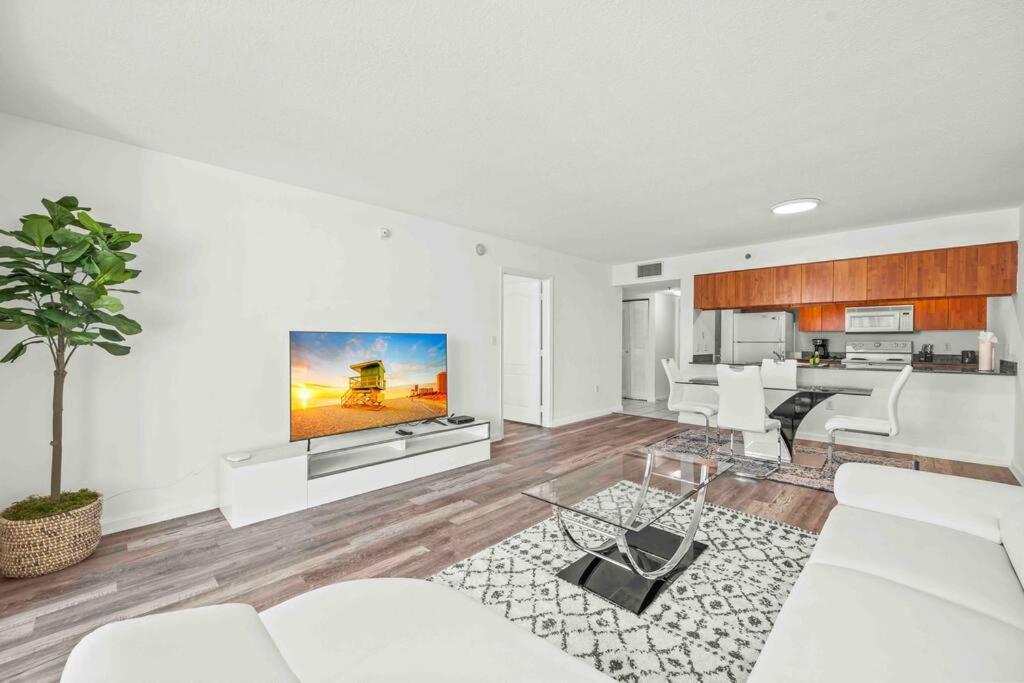 Exceptional • Brickell • Bay & Views *