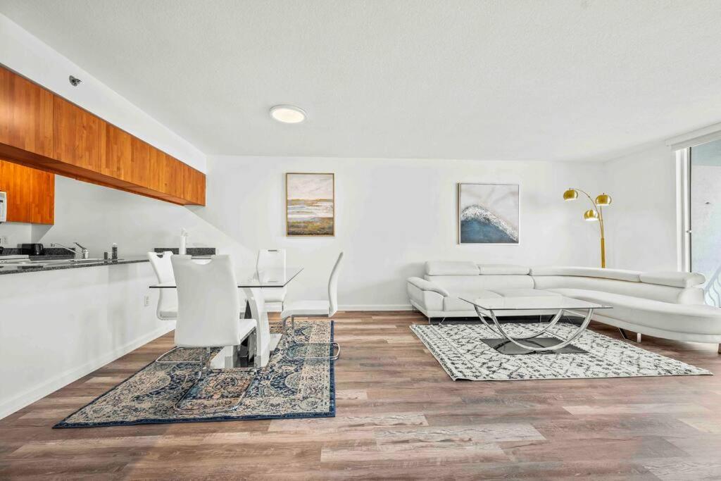 Exceptional • Brickell • Bay & Views *