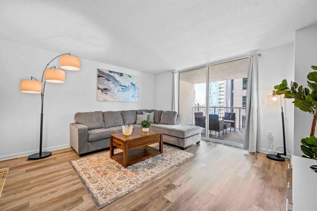 Unique 1 Bed 1 Bath • Brickell • Bay & Views Apartment