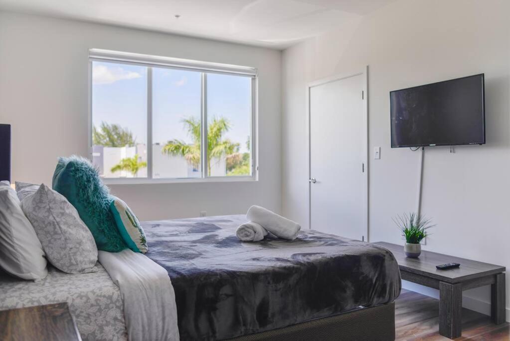 Awesome Townhouse 15 Minutes From The Apartment Miami