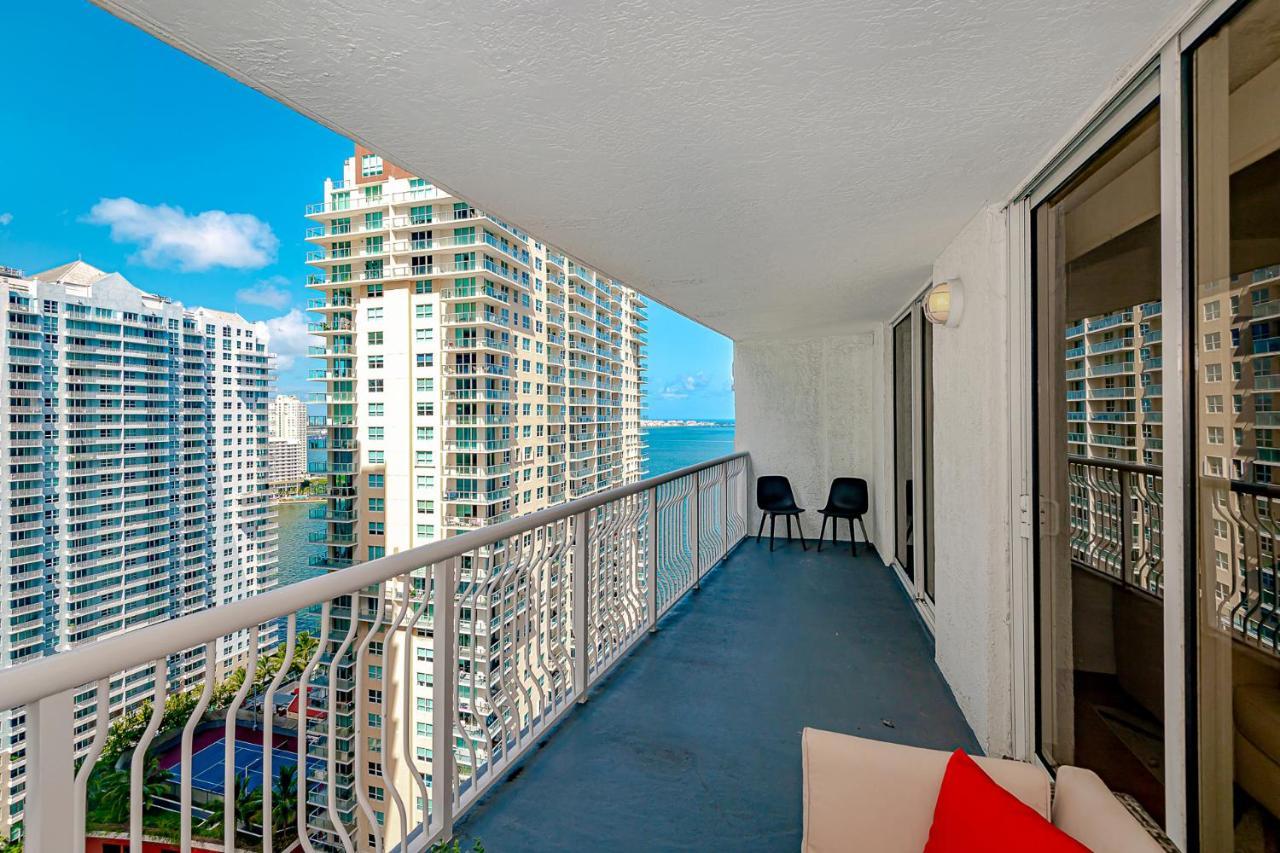 Lovely With & Ocean Views. Sleep Up To 6 People!