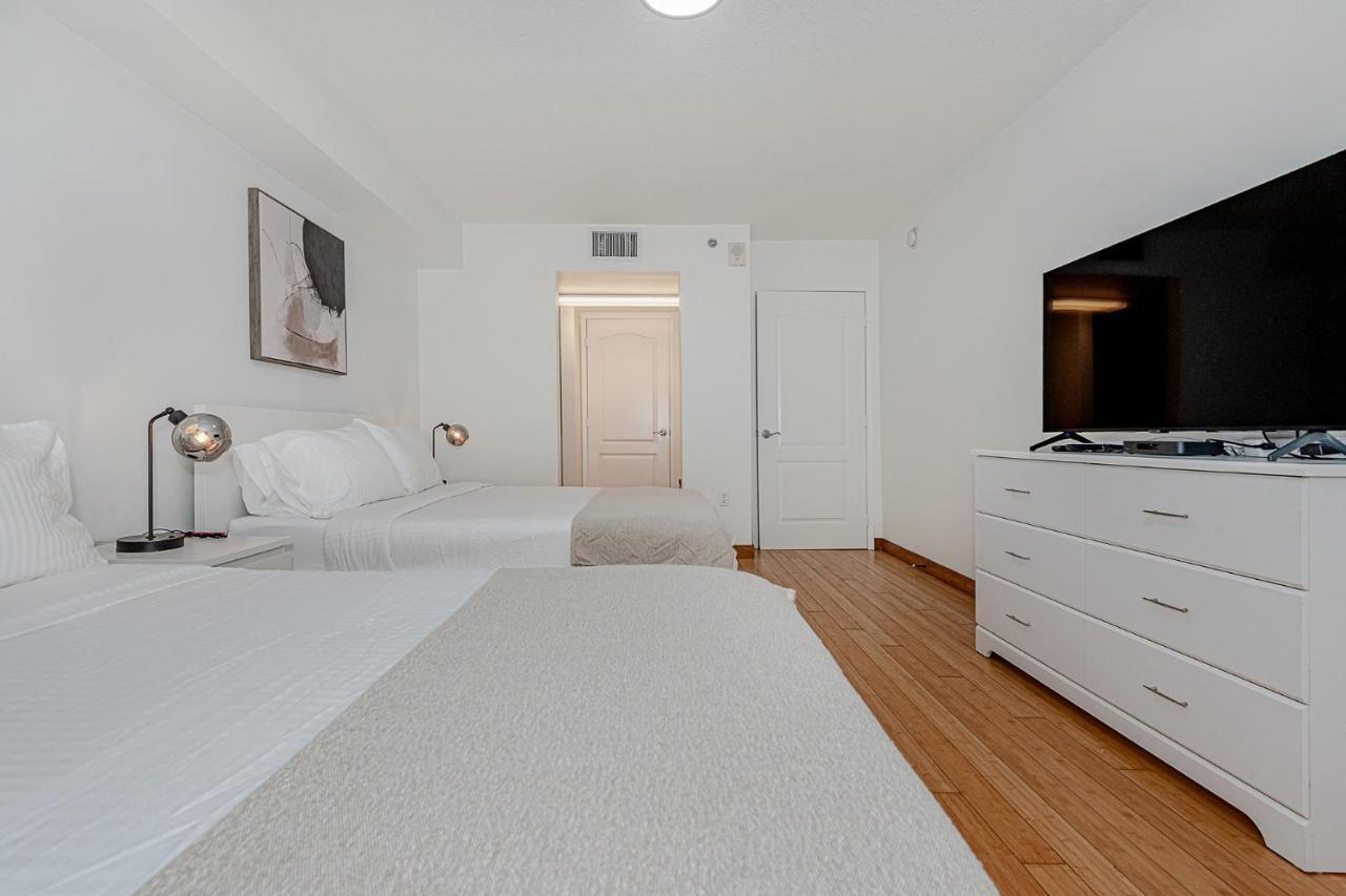 Lovely With & Ocean Views. Sleep Up To 6 People! *