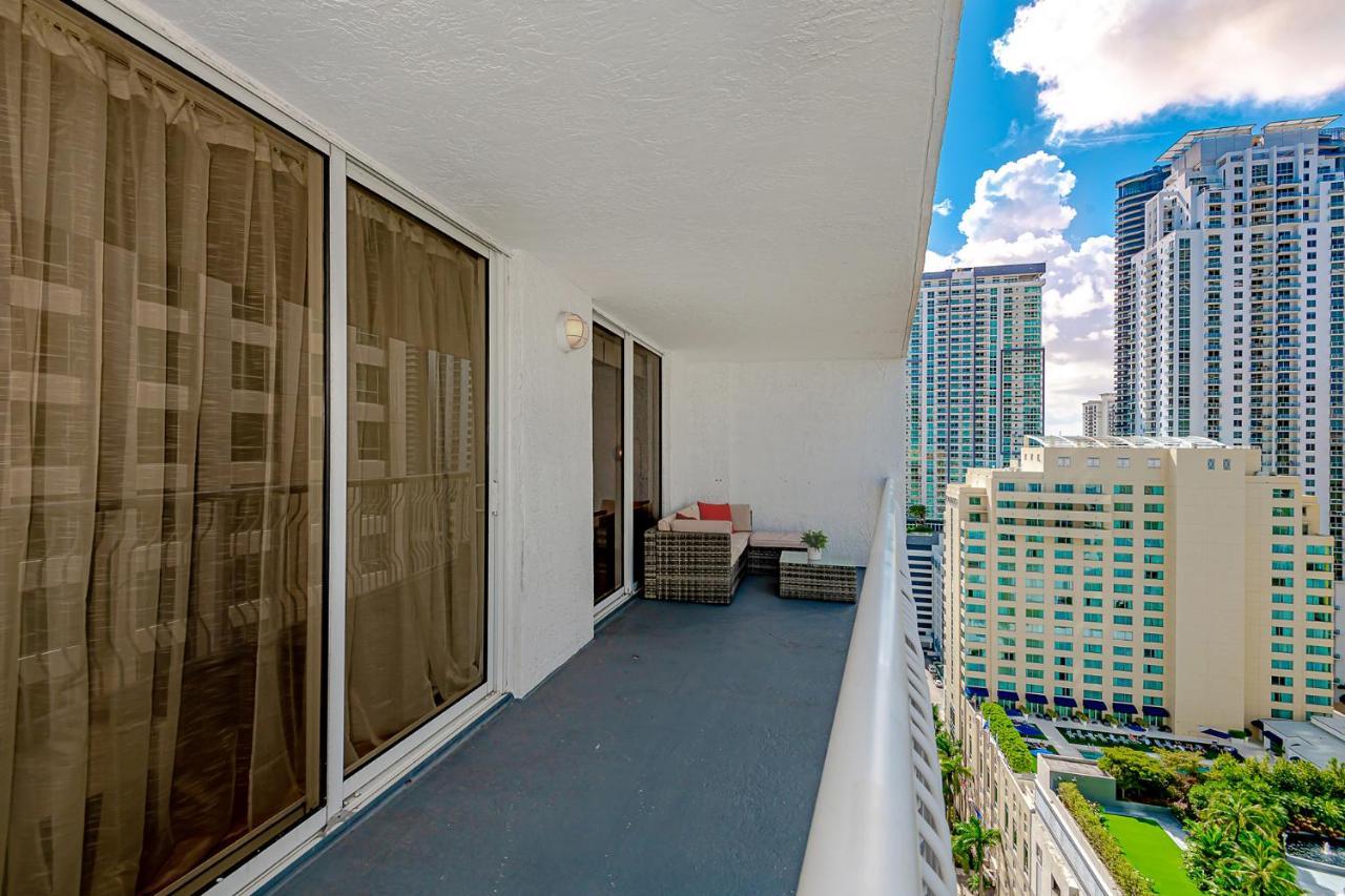 Apartment Lovely With & Ocean Views. Sleep Up To 6 People!