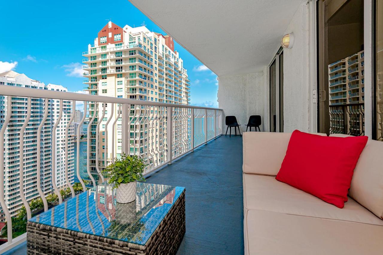 Lovely With & Ocean Views. Sleep Up To 6 People!