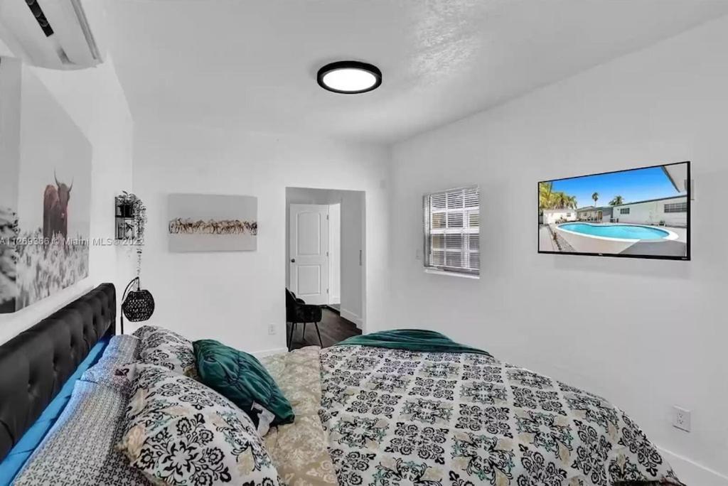 Luxury Pool // 5bd 4ba * Miami