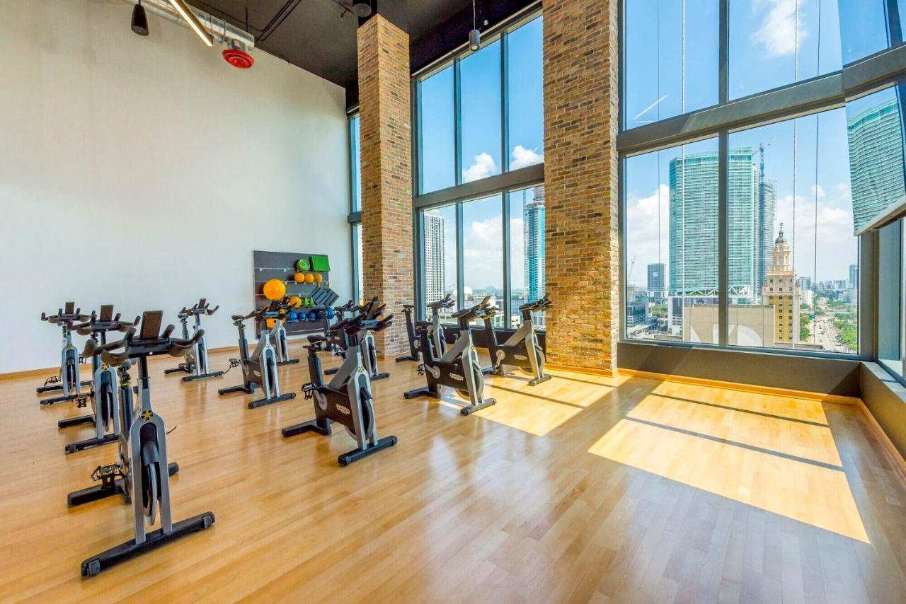 High! In The Sky! Exclusive Condo! Apartment *