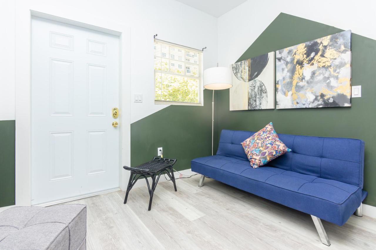 1 Bedroom With Balcony - Heart Of Downtown Apartamento