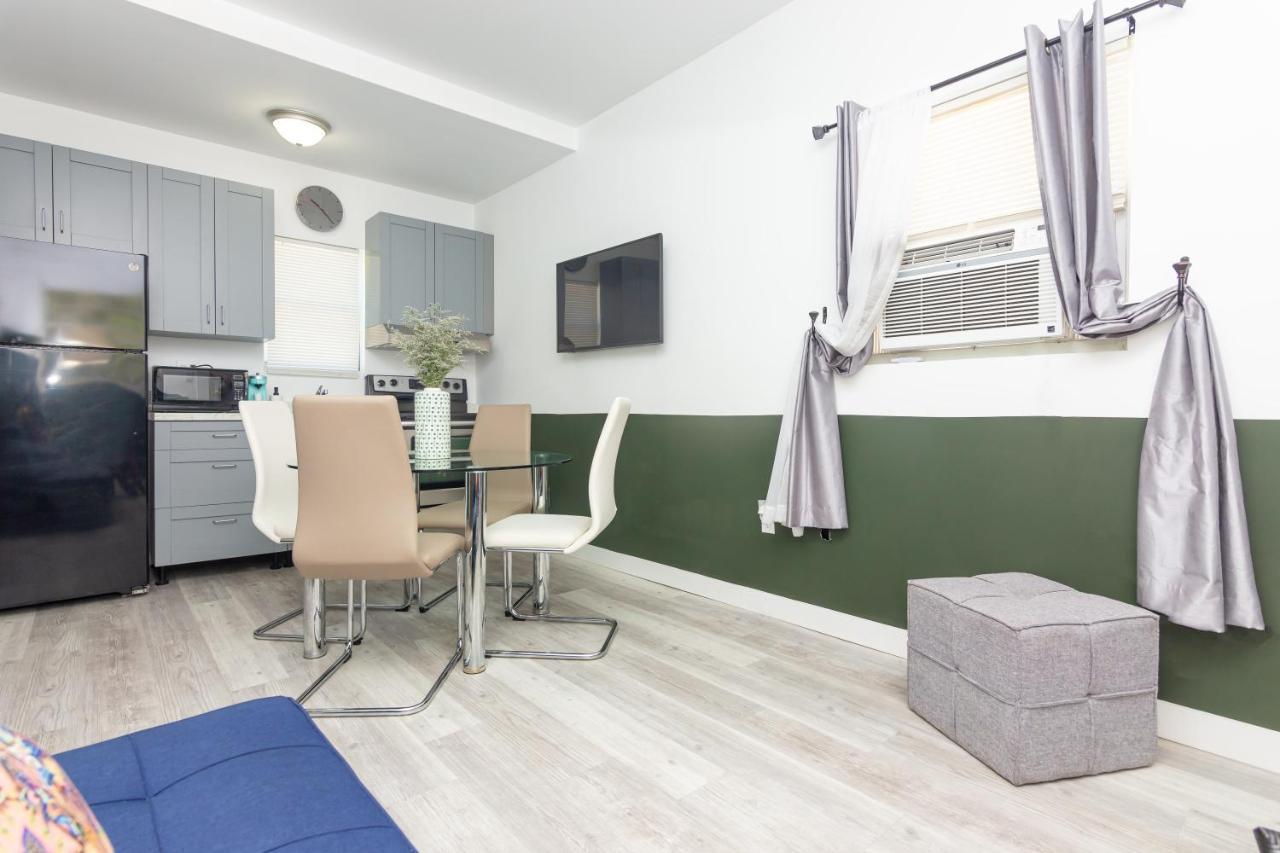 1 Bedroom With Balcony - Heart Of Downtown * Miami