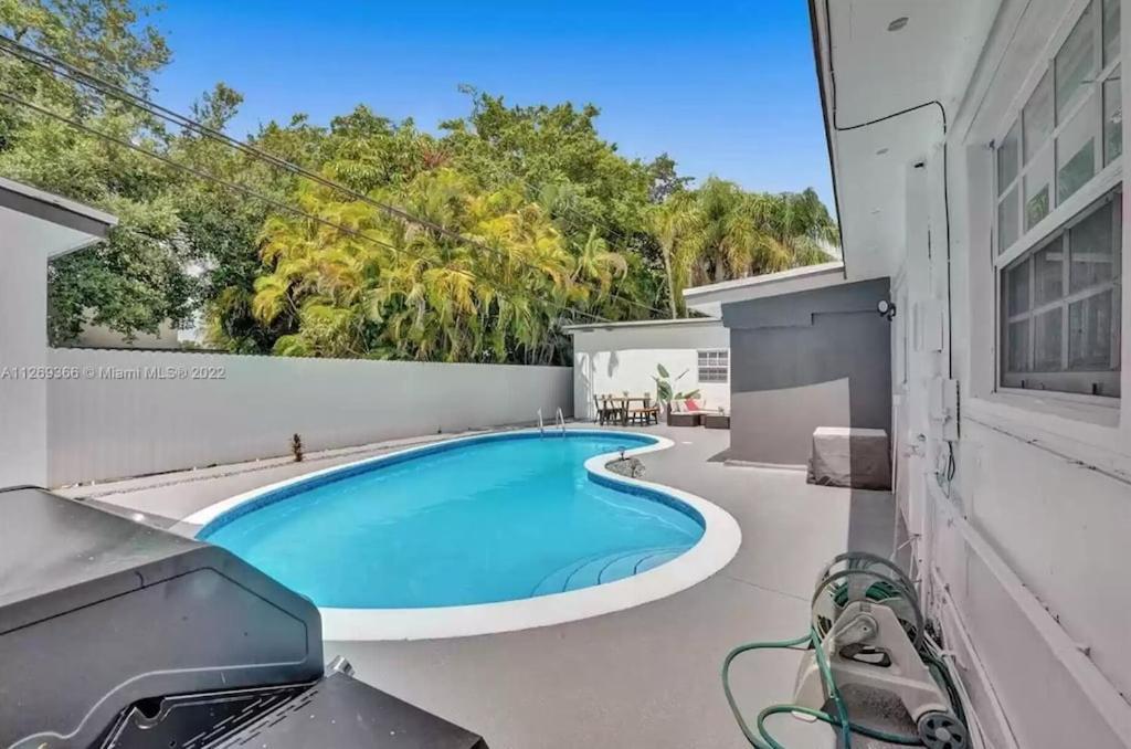 Villa Luxury Pool // 5bd 4ba Miami