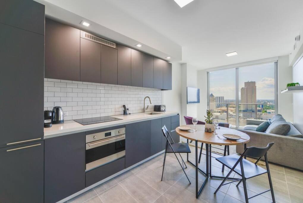 Apartment Wonderful 1 Bedroom With At Downtown