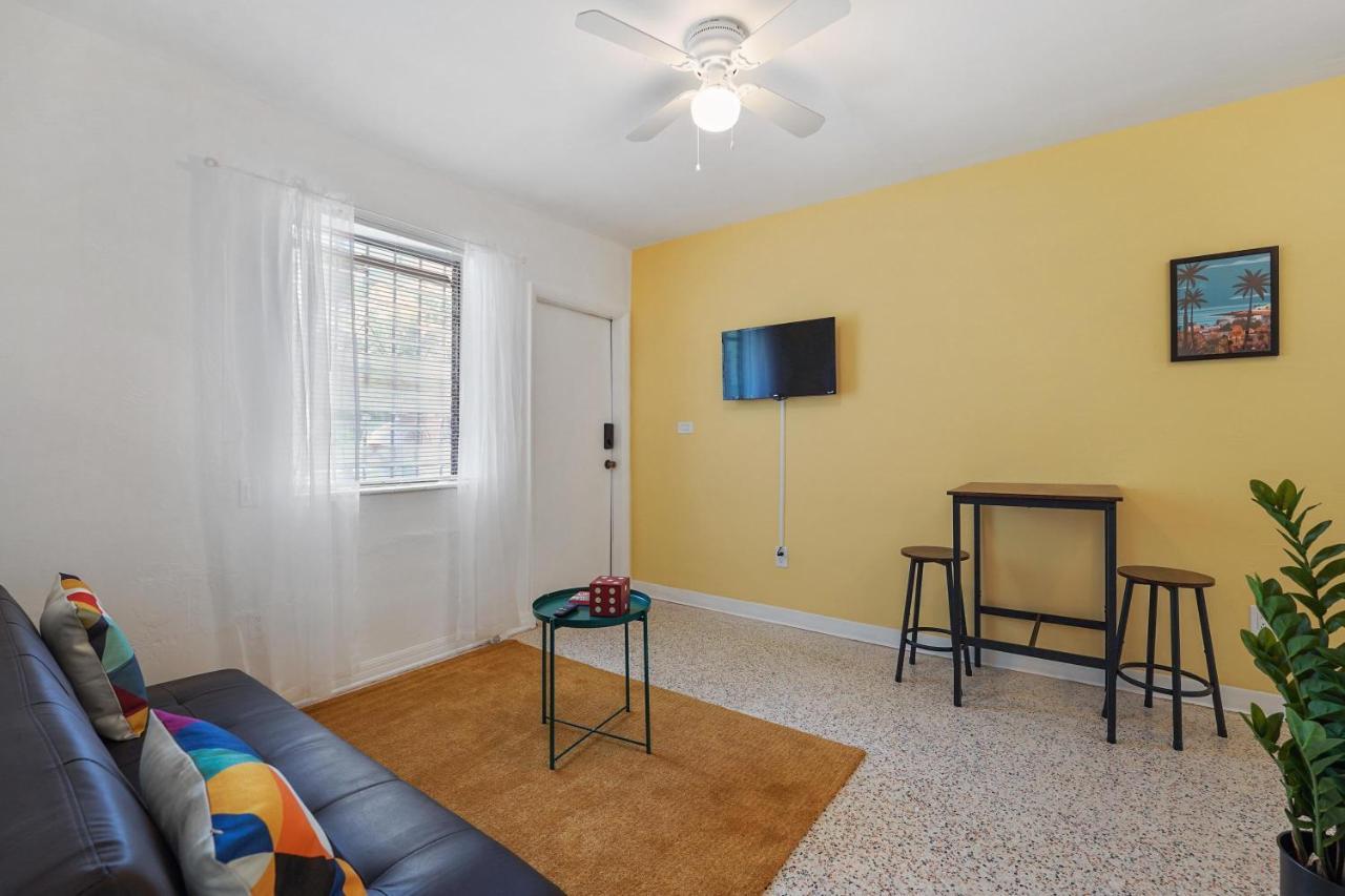 Apartment 1 Bedroom With Parking