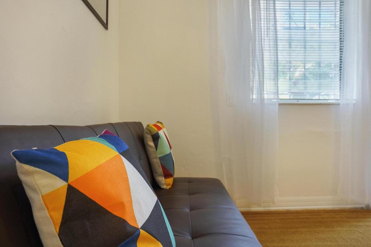 1 Bedroom With Parking