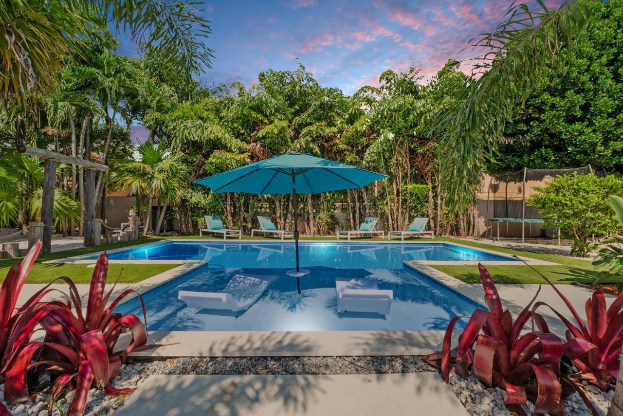 Unique Flagler's Mansion Pickleball Court L37 *