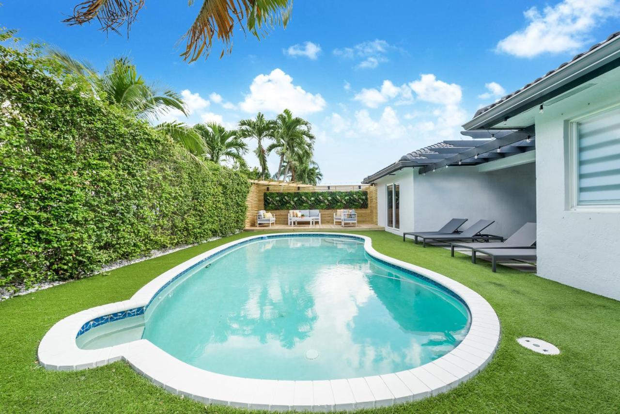 Deluxe House W 5br Mini Golf & Heated Pool L62 Holiday home Miami