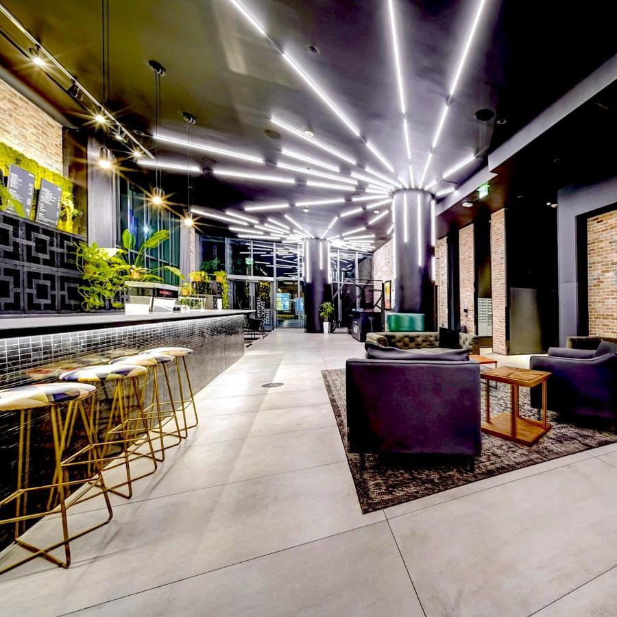 Complex Full Amenities & Entertainment! Apartment *