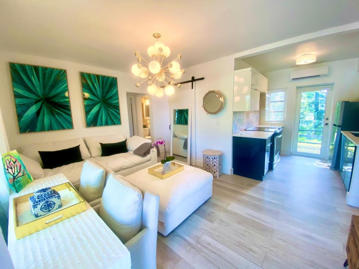 Apartment The Carrington: Multi-unit Retreat With