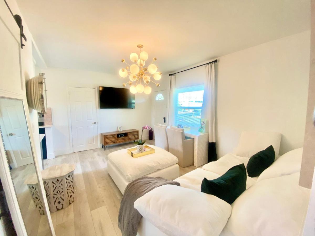 The Carrington: Multi-unit Retreat With Apartment Miami