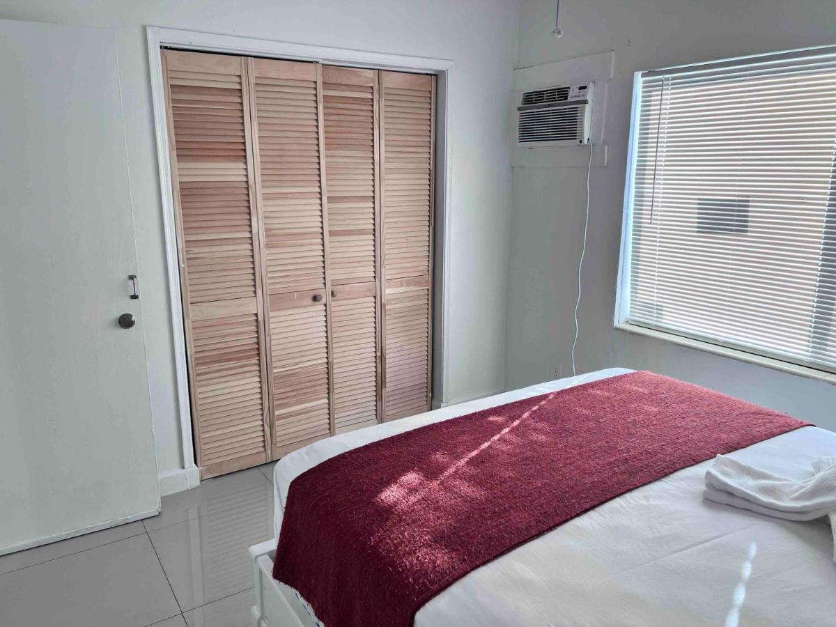 Sunshine Of Motel Miami