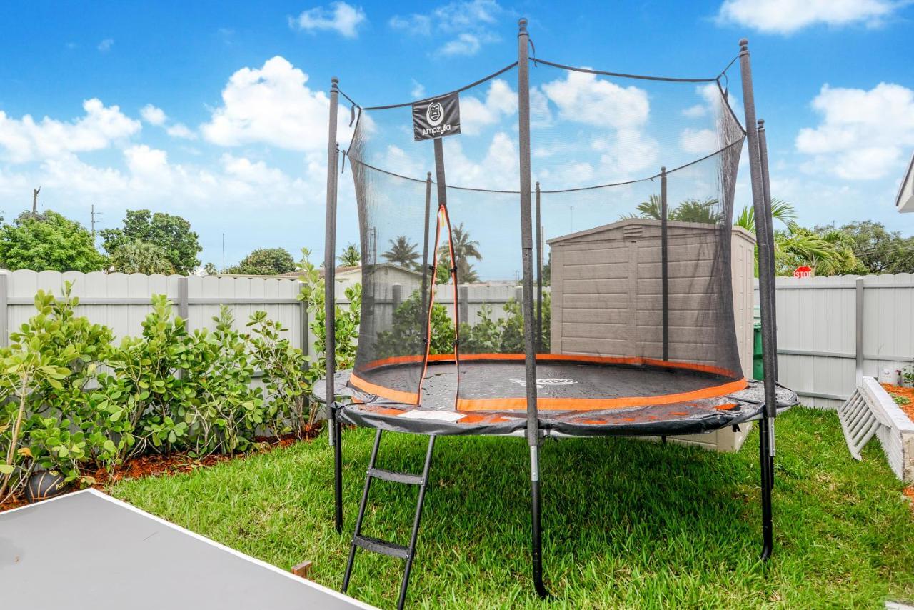Family 5Br Miami Resort Pool, Sports & Bbq Oasis L04 Holiday home *