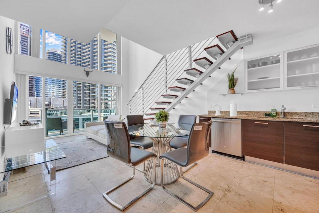 Holiday home Amazing Loft Style 1 Bed With Water And City Views