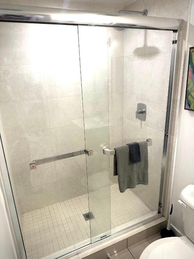 Minutes From South Beach Apartment