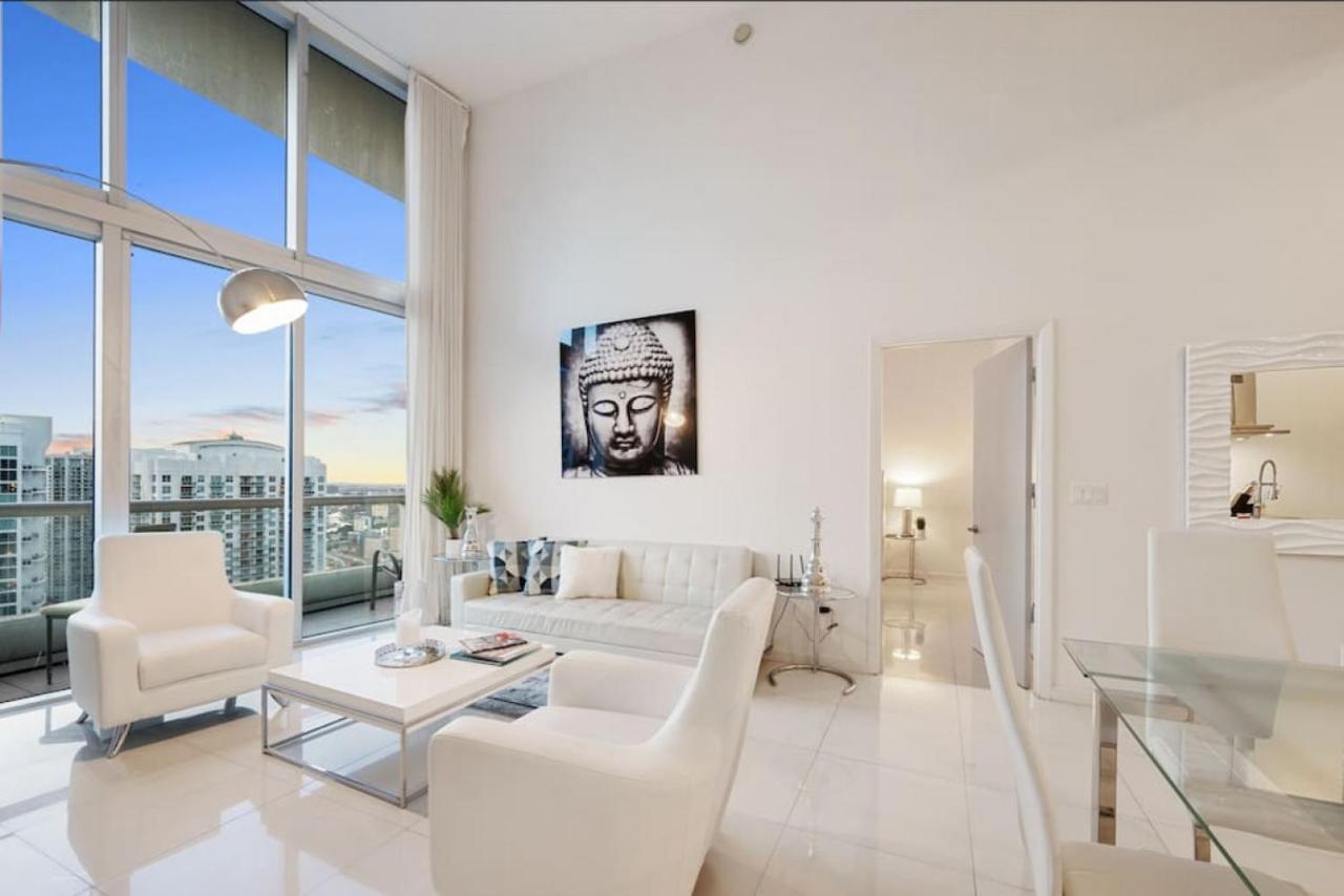 Beautiful One Bedroom 16ft Ceilings At The W Apartment