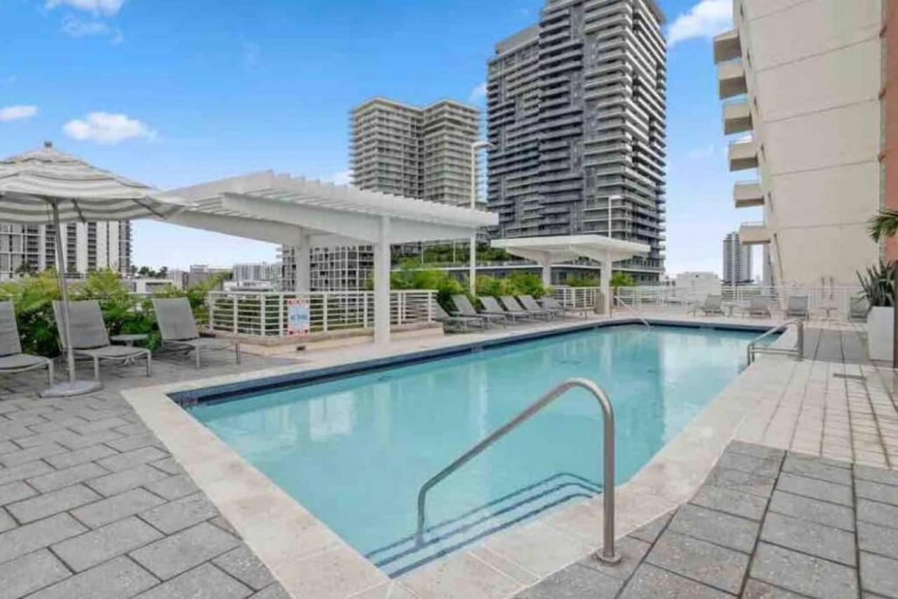 Amazing 2 Bed In Midtown With Free Parking Casa de férias *