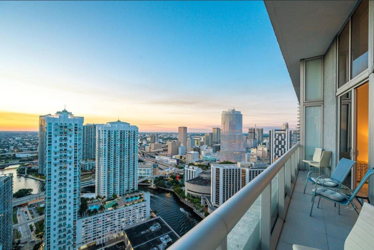 Beautiful One Bedroom 16ft Ceilings At The W
