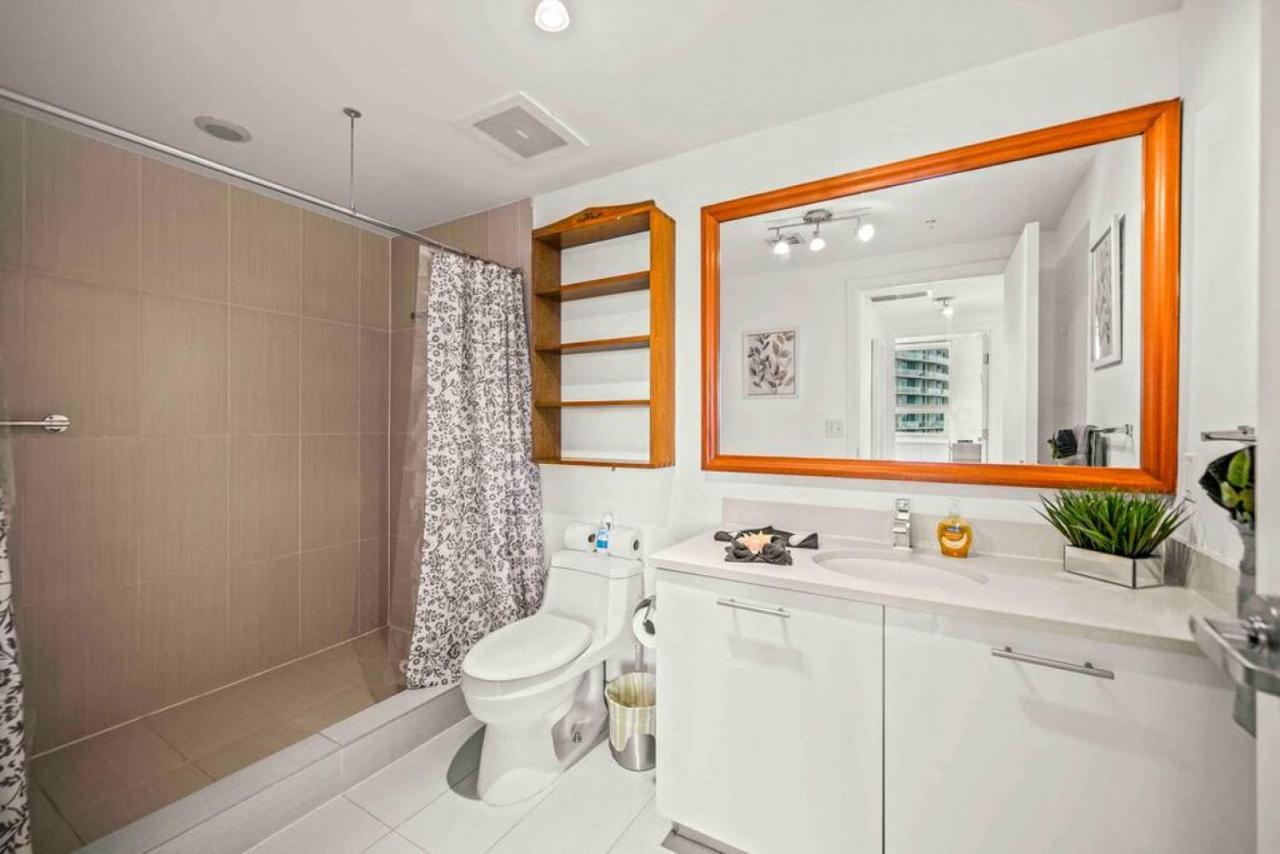 Amazing 2 Bed In Midtown With Free Parking Casa de férias *