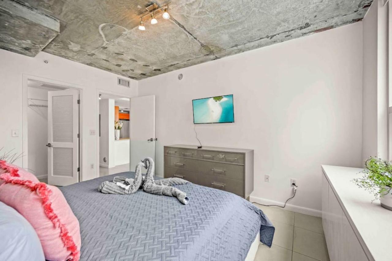 Amazing 2 Bed In Midtown With Free Parking Casa de férias