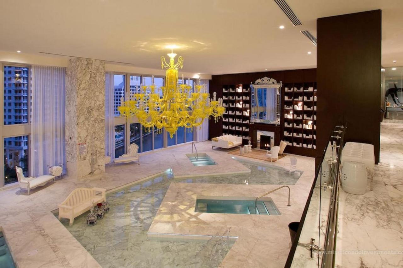 Beautiful One Bedroom 16ft Ceilings At The W