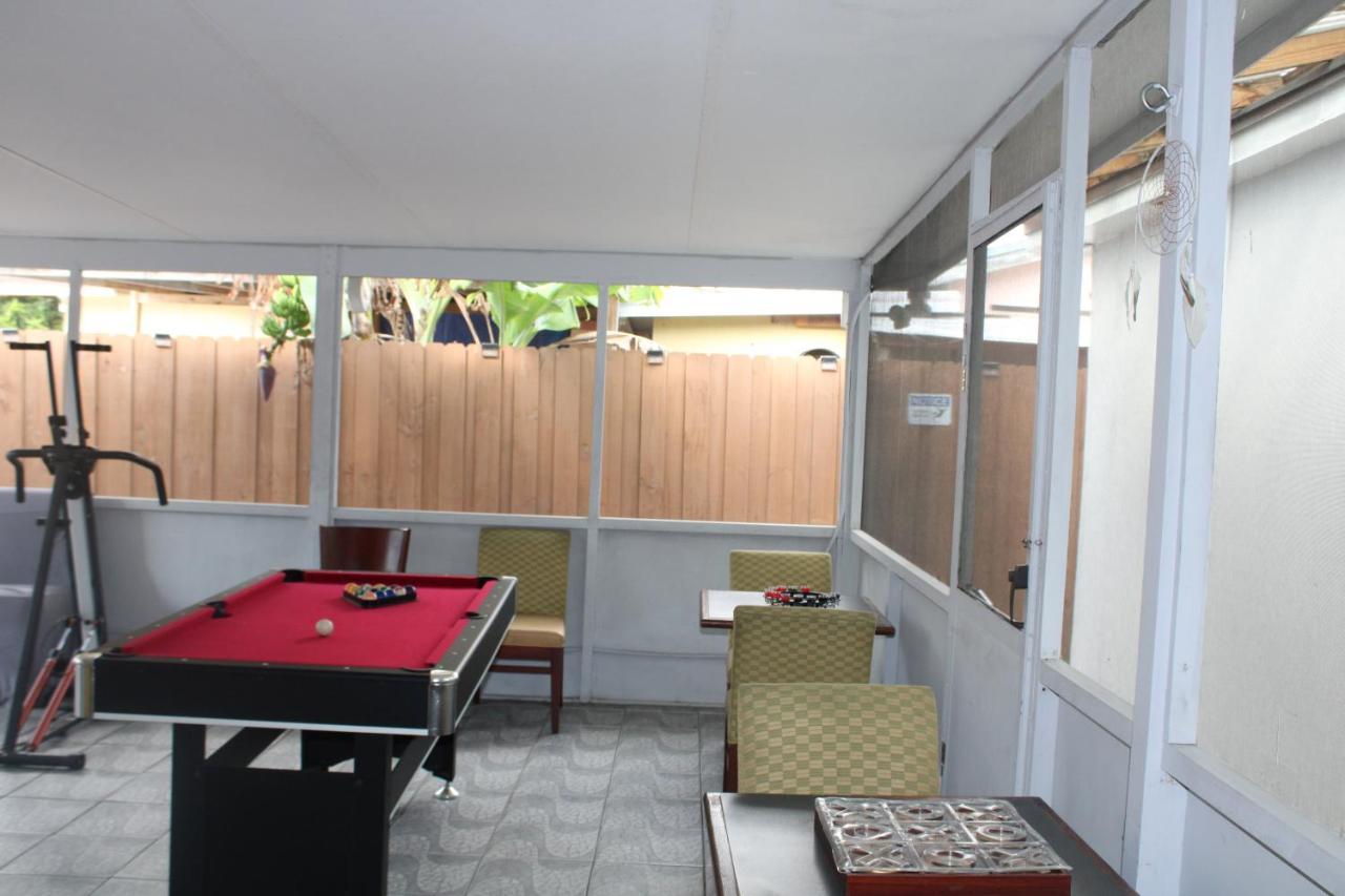 Main House 3 Bed 2 Bath & 1 Bed 1 Bath Casa de férias *