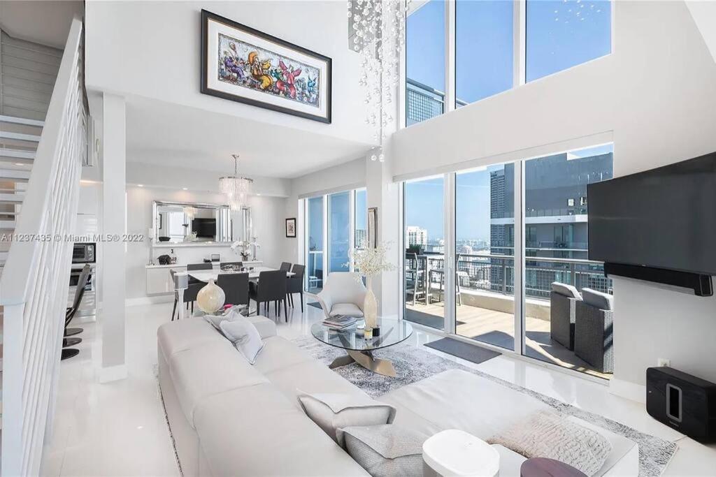 The Ph In The Heart Of Brickell Apartment