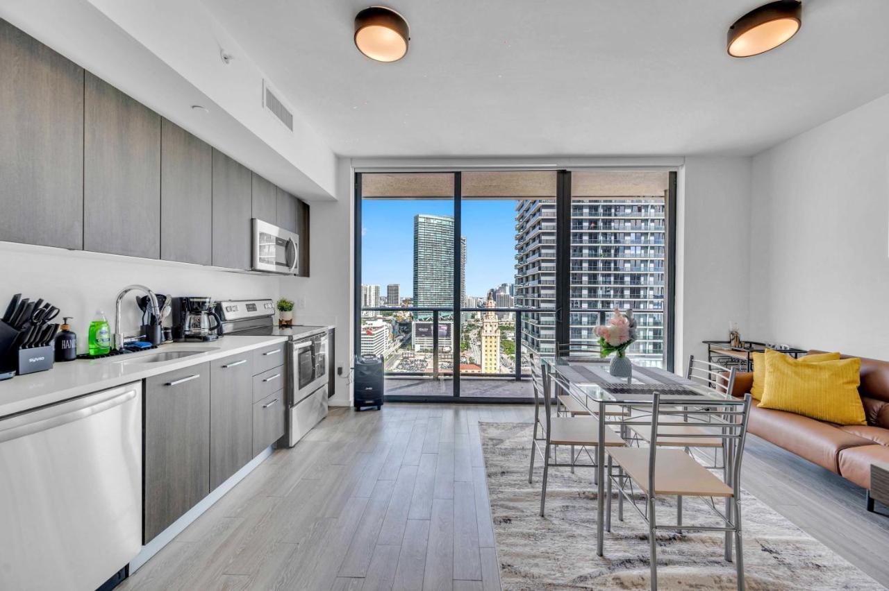 Lovely 1-bedroom Unit Downtown Miami/arena View Apartment Miami