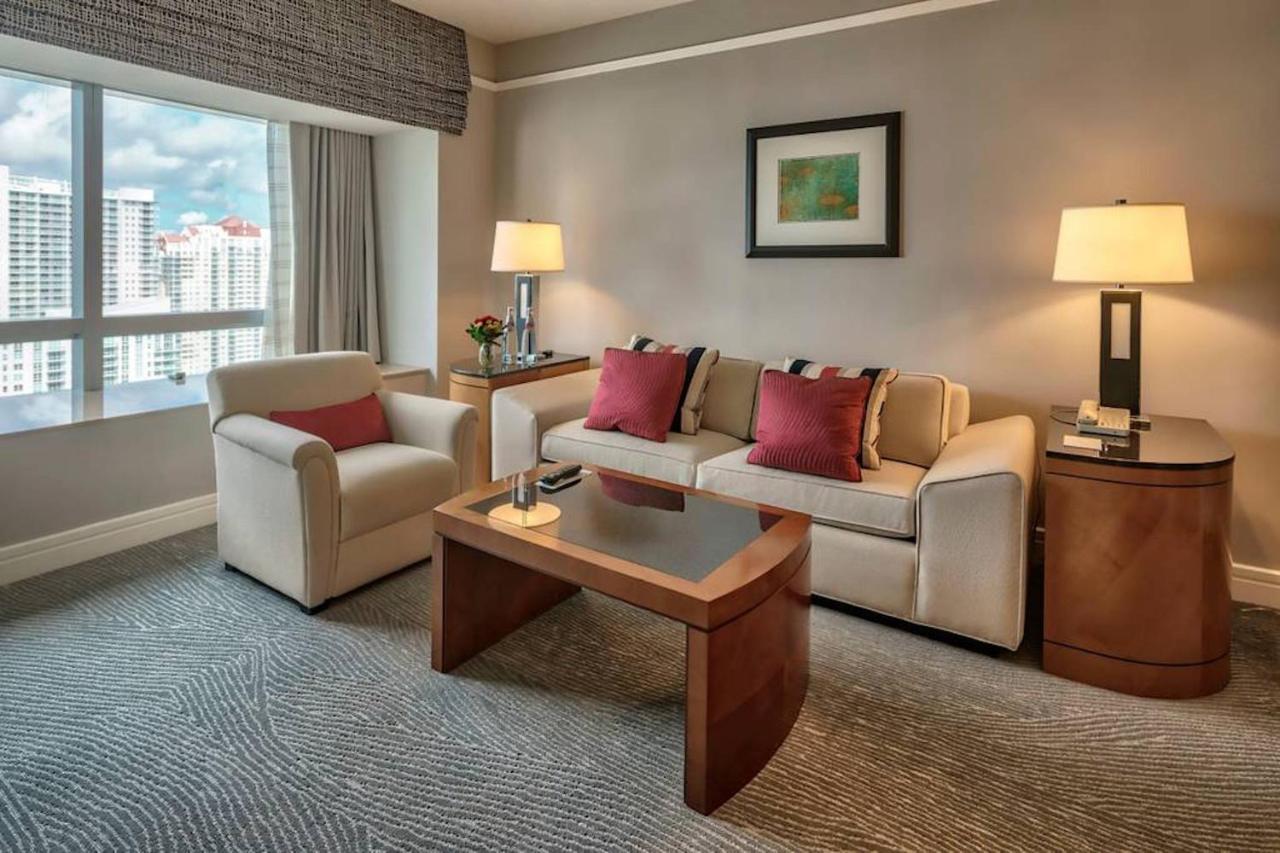 Prestigious In Brickell Apartment *