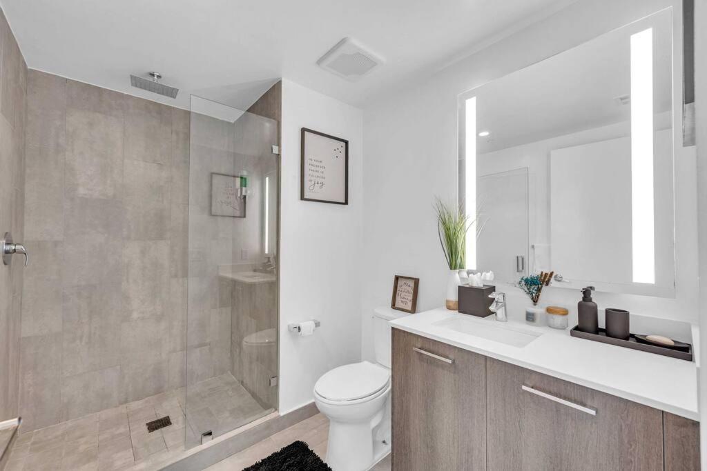Lovely 1-bedroom Unit Downtown Miami/arena View *