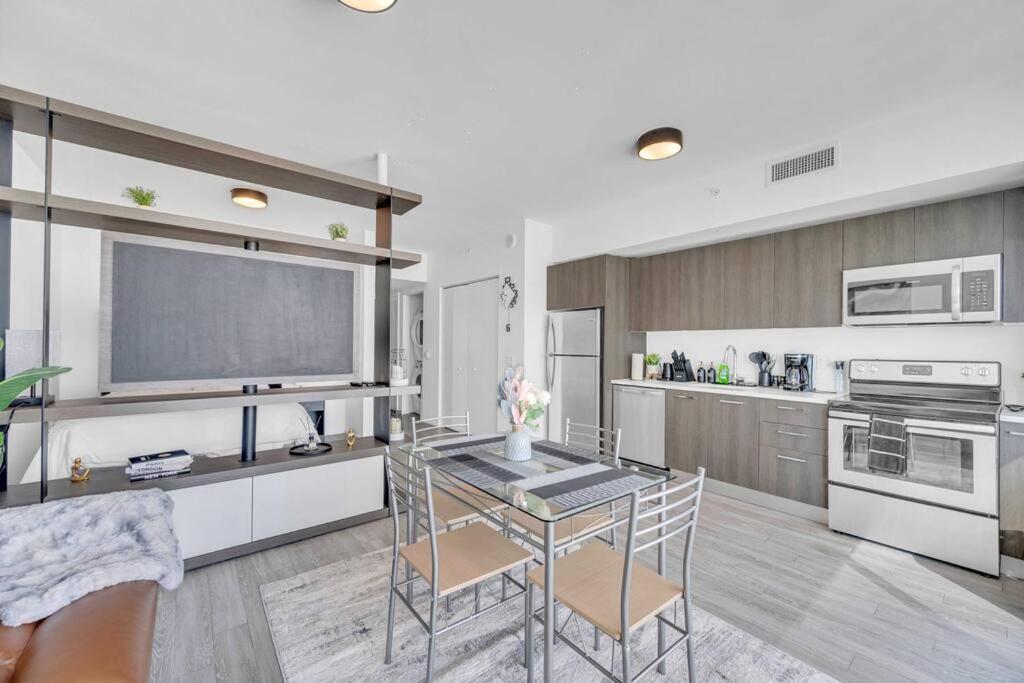 Apartment Lovely 1-bedroom Unit Downtown Miami/arena View Miami