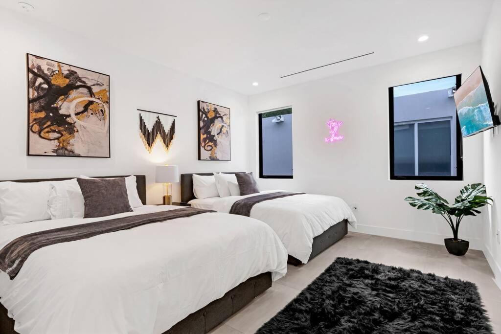 Modern W/ Amenities & Salt Water Pool Villa *